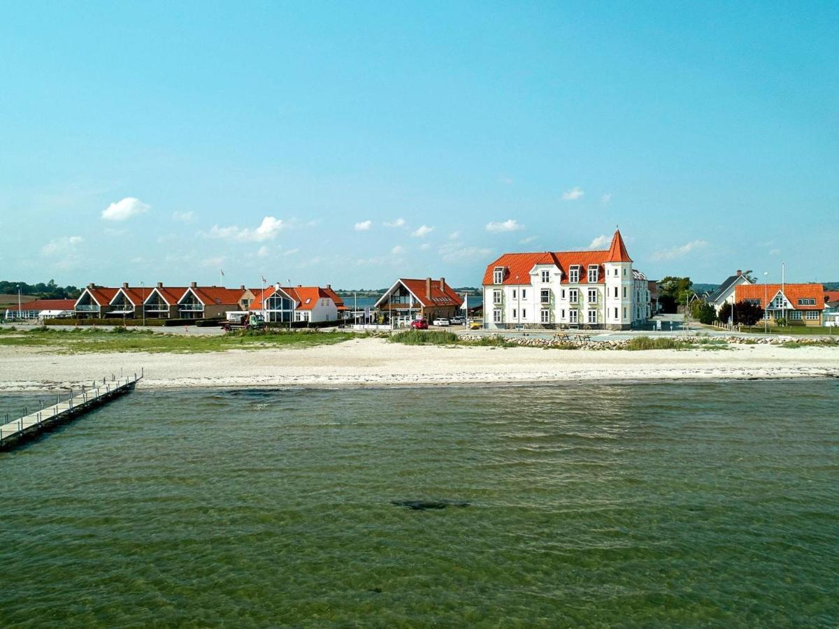 6 Person Holiday Home On A Holiday Park In Hejls Exterior photo